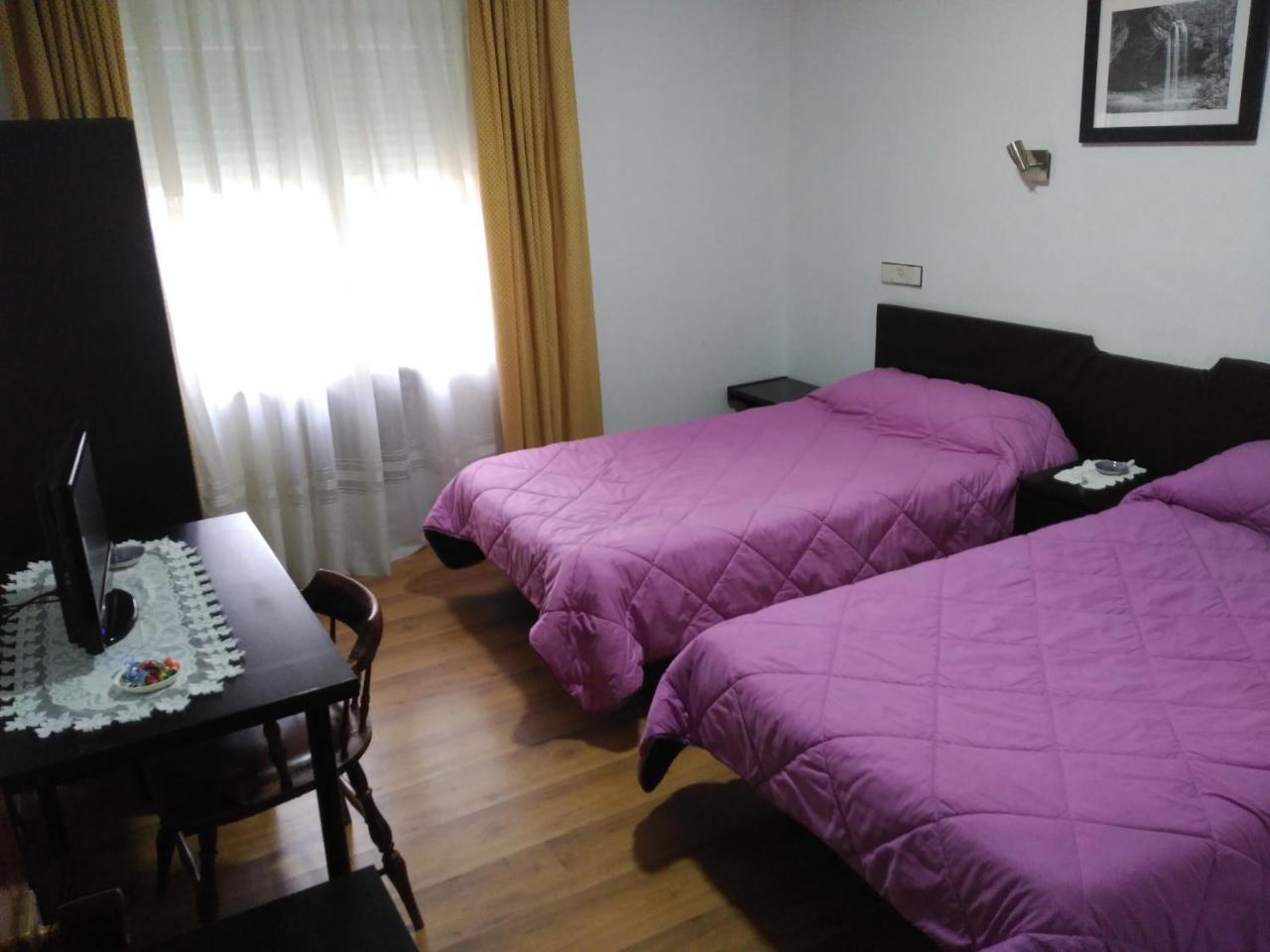 Hotel Vaqueros Лангрео Екстериор снимка